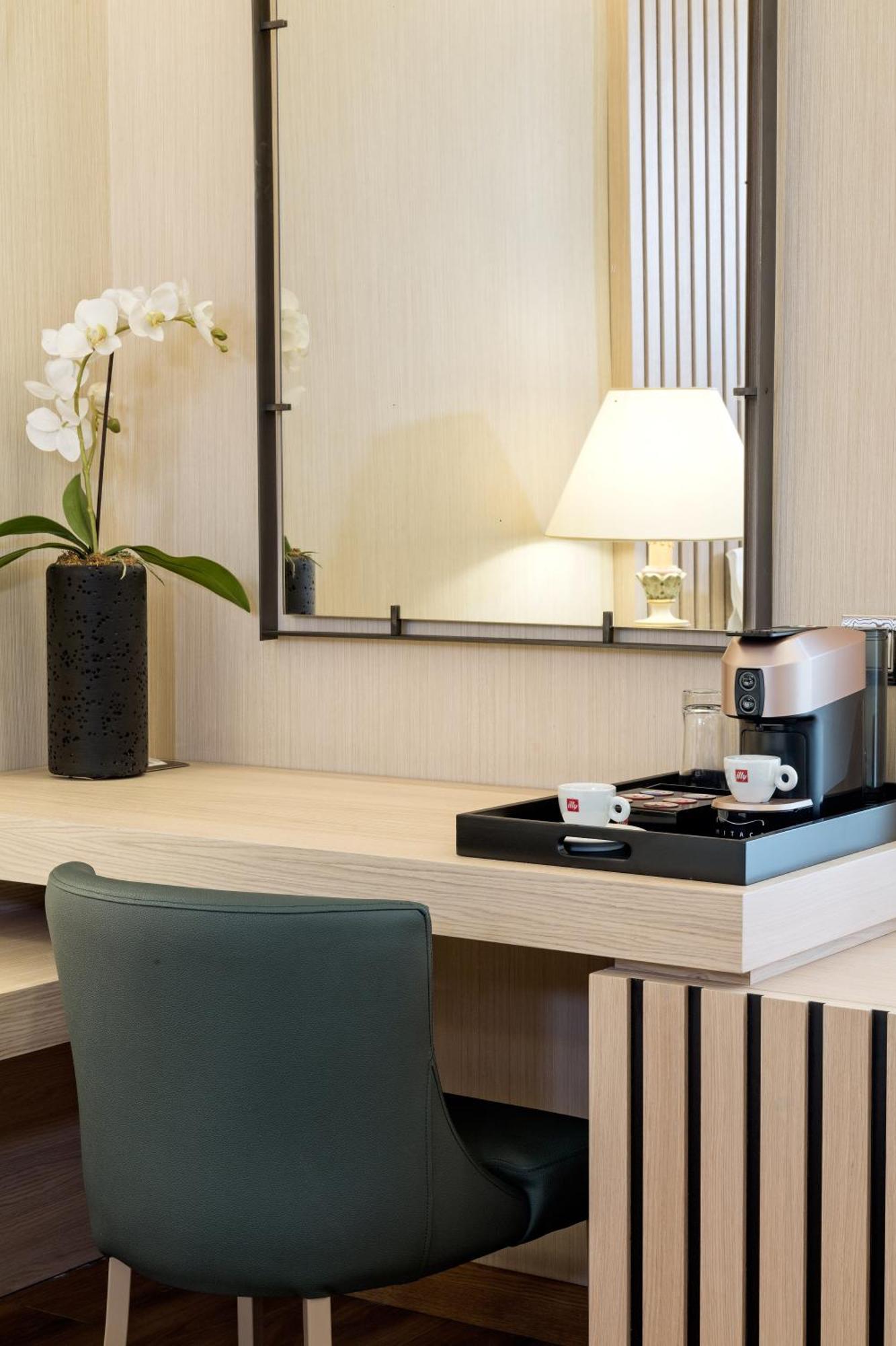 Executive Double Room with Acropolis view