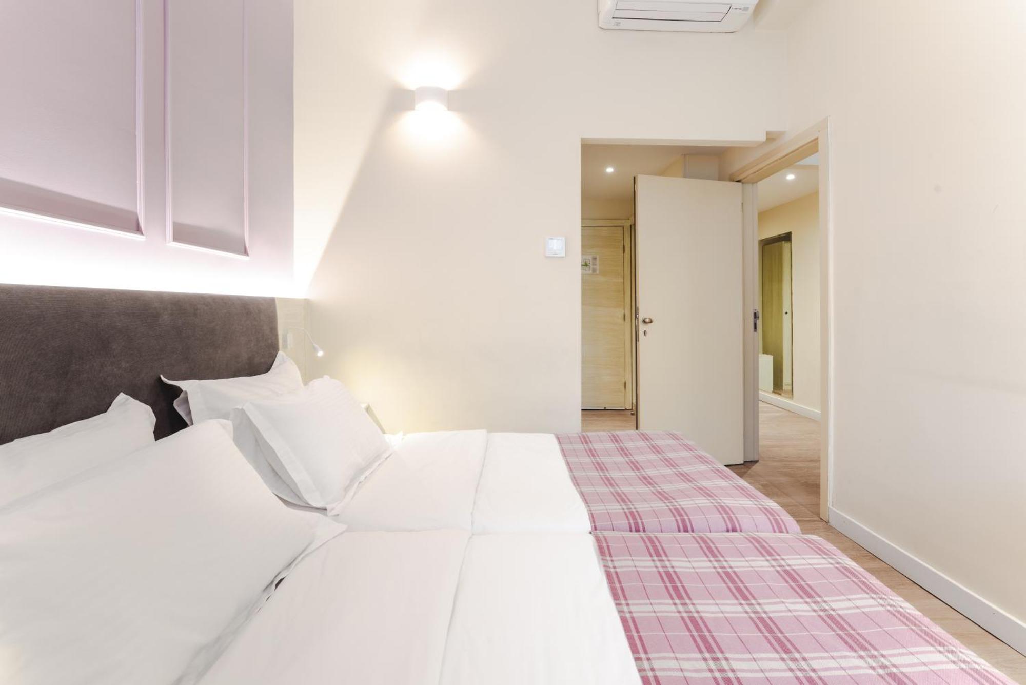 Habitaciones comunicadas (2 adultos + 2 niños)